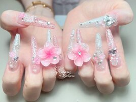 桜ピンクきらめく超ロングネイル