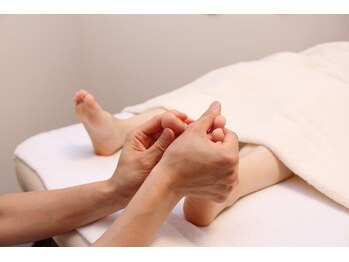 エッセンスマム 東京 プレナタールサロン(Prenatal salon)/足から頭まで不調を確認