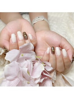 アイカ(Aika)/シアーブラックドットネイル