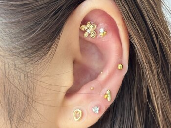 アオレ(aore)の写真/SNSで話題の耳つぼジュエリー♪お試し10粒2500円!!ネイルとセットで、さらにお得なクーポンもございます◎