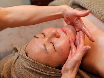 アロマタミィー(Aroma tammy)/フェイシャルマッサージ