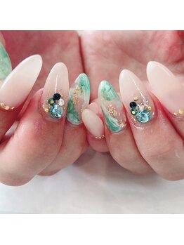 トータルサロン 白べぇーっ プラス/夏ネイル