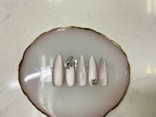 クイーンズネイル(Queeens nail)/大人気のネイルパーツ