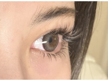 サロンドフェルメール/ヘアやアイカラーに合わせて☆