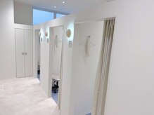 サロンビレッジ テンジン(SALON VILLAGE Tenjin)の雰囲気（全室個室空間♪落ち着いて施術を受けたい貴方におすすめ！）