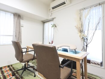 スター(star)の写真/自爪を労わるフィルイン導入◎ちゅるんと可愛いマグネットネイルは大人っぽく上品な仕上がりに☆