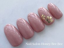 ハニービービー(Honey Bee Bee)/さくらワンポイントネイル