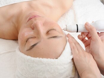 グレイスシャイン(GraceShine)/【ピンポイントシミ集中ケア】