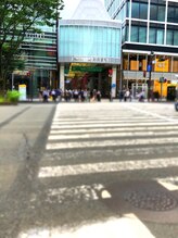 ベベ(bebe)/【道案内】1.アーケード