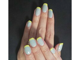 ダブルカラーフレンチネイル