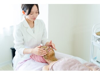 シャリル(charire)/REVI陶肌トリートメント