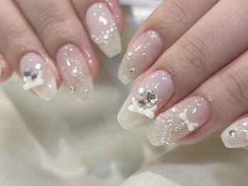 ララアンジュ(LaLa-Ange)/キラキラホワイトネイル