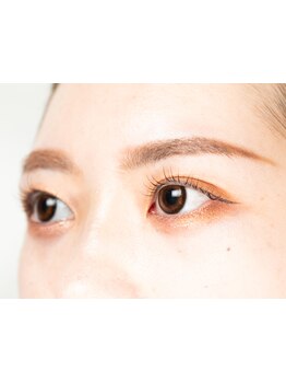 ナチュラル上品な目元にしたい