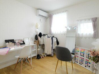 エクラタンルーム(eclatant room)/サロン内観