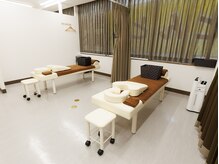 南浦和とんとん整骨院 鍼灸院/施術室