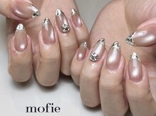モフィ(mofie)/ガラスフレンチネイル by YUI
