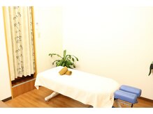 クレインカイロプラクティックオフィス 鶴見/お客様の年代も10代～80代と様々