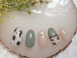 カーキ×ニュアンスアニマル