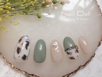 ネイルドール(Nail Doll)/カーキ×ニュアンスアニマル