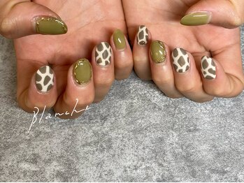 アニマル柄ネイル