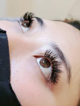 キャッツアイ(cat's eye)/ボリュームラッシュでゴージャス