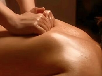 サロンドシュシュ 心斎橋本店(salon de chouchou)