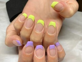 フレンチネイル/カラグラネイル
