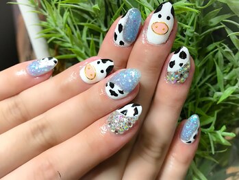 グランディール(Grandir)/牛さんネイル