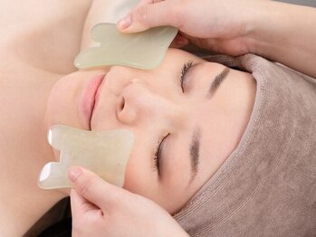 ピンクティアラ(pinkTiara)の写真/【たるみが気になる方へ】リピート率90％！！≪驚異的な小顔効果◎筋膜アプローチ≫で美顔を貴方に☆