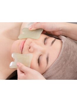 ホウレイ線・たるみ改善！予防ケア