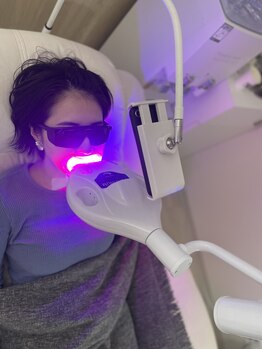 ライトビューティー 本八幡店(LIGHT BEAUTY)/携帯を見ながら歯を白く^^