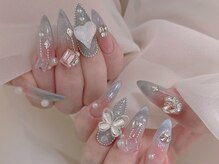 sakuraネイルサロン池袋東口店「トレンドと個性が光るネイルデザインで、誰もが自慢したくなる指先へ」