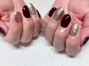 コーシェリ(koselig)/ボルドー×ゴールド