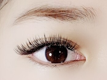 アリスタ(ARISTA)の写真/【持ち×ボリュームを叶えるパーフェクトラッシュ☆】自まつ毛が少ない方でも、ふさふさな美まつ毛に♪