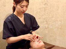 お悩みに合わせ、体とお顔の両面から整える美容鍼です。