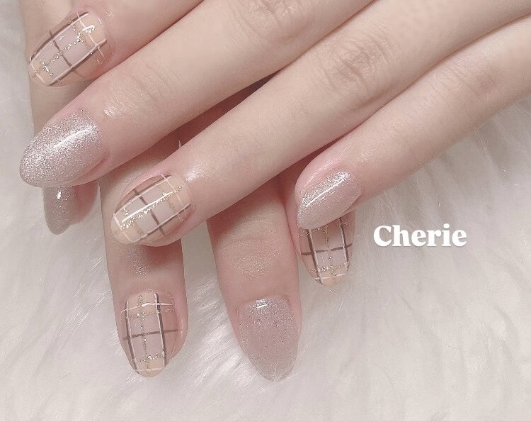 2025年秋トレンド】オレンジブラウンのネイルデザイン集｜人気順