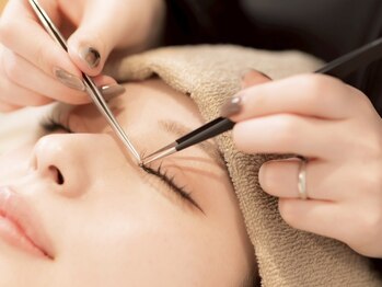 エミー ラッシュ 神戸三宮(Emmy Lash)/