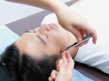 お顔の矯正がスタート♪お顔の骨・筋肉・筋膜に特殊スティックを使用して、丁寧にアプローチを行います