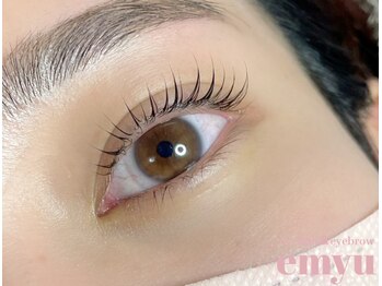 エミュー(emyu)/ラッシュリフト♪