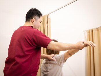 てて整骨院 鍼灸院 東城南店の写真/《本格整体×パーソナル指導》身体の重要軸となる骨盤と、骨盤を支える脚を根本的に見直し改善に導きます！