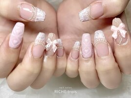 リボンとハートのガーリーネイル