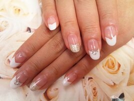 上品☆Vフレンチネイル