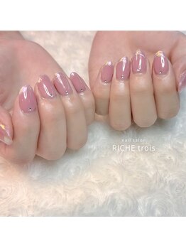 リッシュ トロワ(RICHE trois)/ちゅるんオーロラフレンチネイル