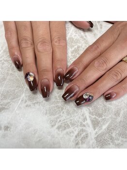 ビビ(VIVI)/カラーグラデーションネイル