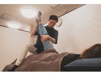 ボディマネジメント整体院 吉祥寺/施術風景/ストレッチ/吉祥寺