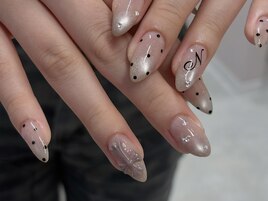 ドット×イニシャル×クロム