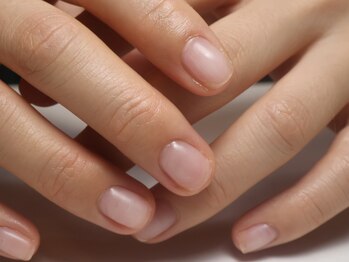 クロ(KURO)/自爪風ネイル/柳津ネイルサロン