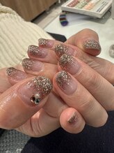 ネイルモア 三軒茶屋店(NAIL moA)/シャンパンゴールドラメグラ♪