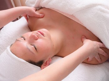 メナードフェイシャルサロン 春日町店/