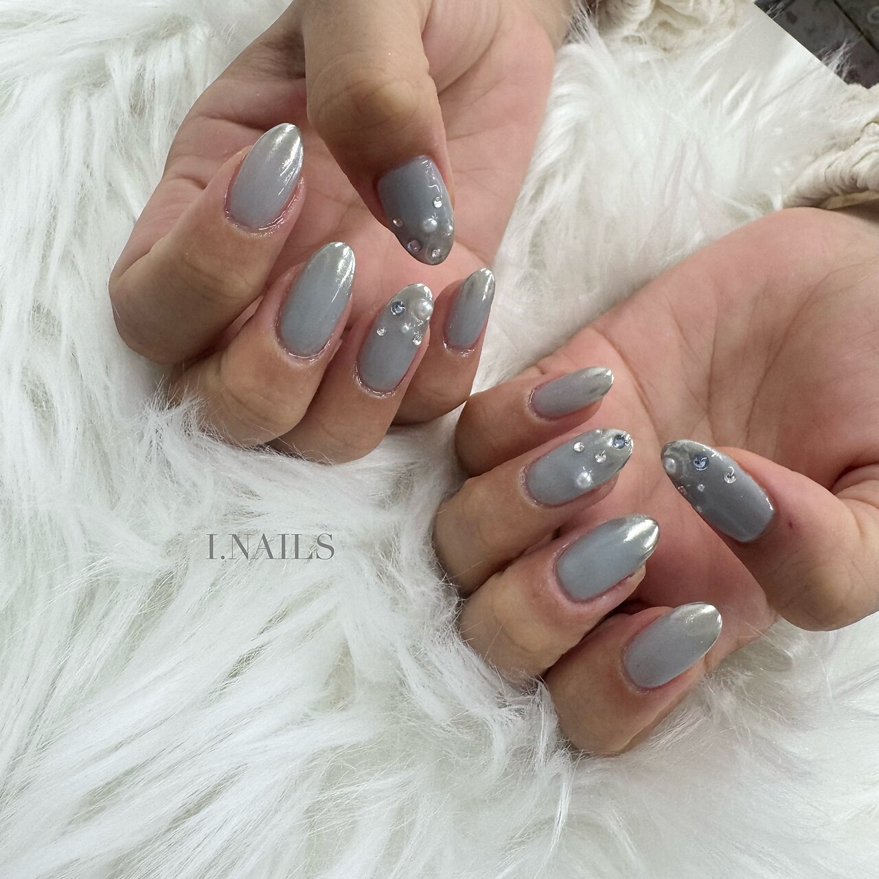 2023年夏の韓国風オーロラネイルデザイン9選 ☑︎オーロラ虹ちゅる